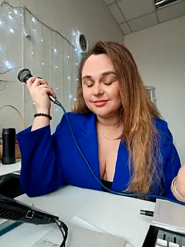 Juicy PeachLux online show from 04-25-26, 07:55