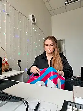 Juicy PeachLux online show from 04-10-26, 07:48