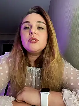 Snapshot of Juicy_PeachLux chatting on 09-25-25, 08:04 Juicy PeachLux online show from 09-25-25, 08:04