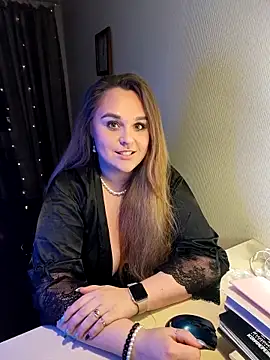 Juicy PeachLux online show from 03-25-26, 07:02