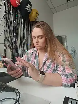 Juicy PeachLux online show from 06-05-26, 05:34