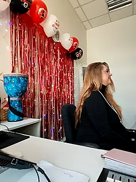 Snapshot of Juicy_PeachLux chatting on 02-28-26, 08:03 Juicy PeachLux online show from 02-28-26, 08:03