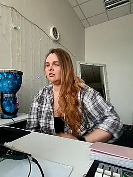 Snapshot of Juicy_PeachLux chatting on 02-15-26, 07:51 Juicy PeachLux online show from 02-15-26, 07:51