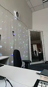 Snapshot of Juicy_PeachLux chatting on 02-16-26, 09:52 Juicy PeachLux online show from 02-16-26, 09:52