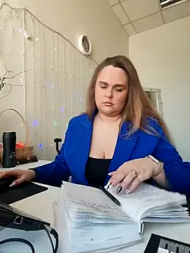 Juicy PeachLux online show from 05-03-26, 07:35