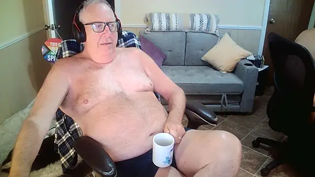 Snapshot of superbearboss chatting on 06-09-26, 03:02 superbearboss online show from 06-09-26, 03:02