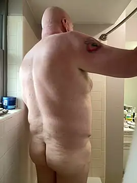 Snapshot of superbearboss chatting on 02-10-26, 02:27 superbearboss online show from 02-10-26, 02:27