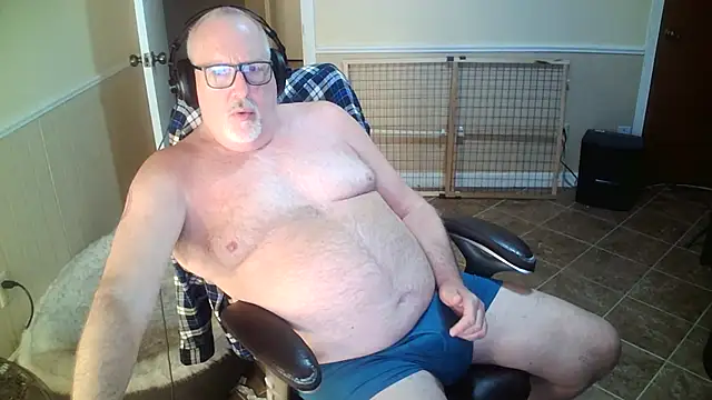 superbearboss online show from 10-21-25, 02:44