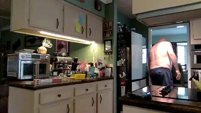 Snapshot of superbearboss chatting on 02-20-26, 04:42 superbearboss online show from 02-20-26, 04:42