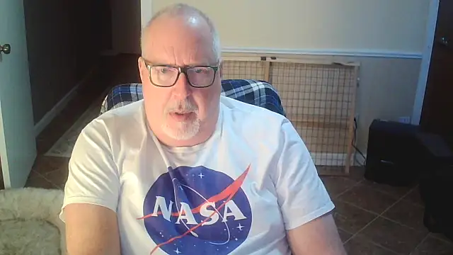 superbearboss online show from 10-20-25, 01:11