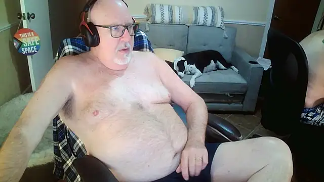 Snapshot of superbearboss chatting on 02-09-26, 04:21 superbearboss online show from 02-09-26, 04:21