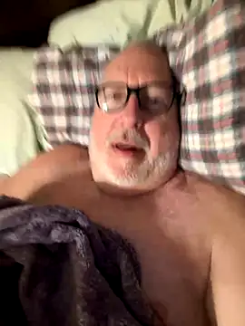 superbearboss online show from 11-12-25, 04:22