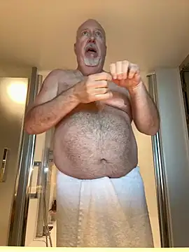 Snapshot of superbearboss chatting on 02-02-26, 03:22 superbearboss online show from 02-02-26, 03:22