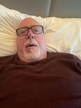 Snapshot of superbearboss chatting on 01-31-26, 09:35 superbearboss online show from 01-31-26, 09:35