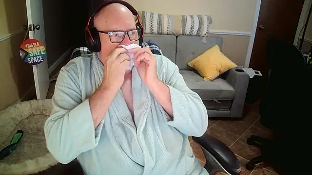 Snapshot of superbearboss chatting on 01-18-26, 03:48 superbearboss online show from 01-18-26, 03:48