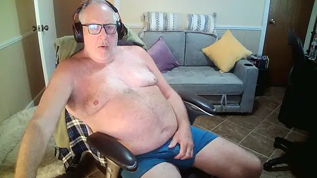 superbearboss online show from 06-15-26, 08:41