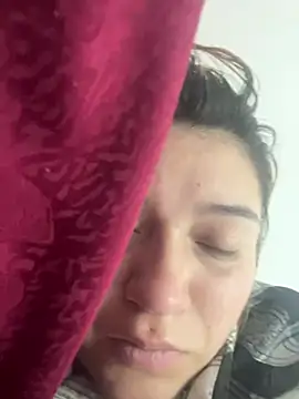 Karina Leon online show from 04-15-26, 07:29