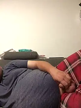 Snapshot of Derbaer1990 chatting on 09-19-25, 07:40 Derbaer1990 online show from 09-19-25, 07:40