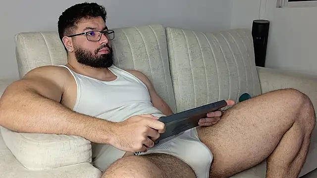 Snapshot of Roman_Lux chatting on 02-19-26, 04:53 Roman Lux online show from 02-19-26, 04:53