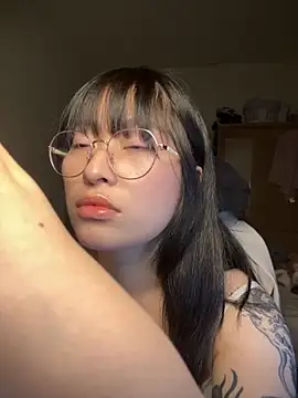 214Jun online show from 11-17-25, 03:05