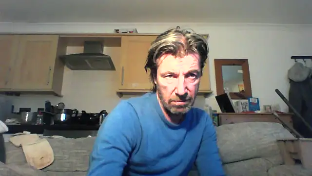 Snapshot of Grower_and_shower chatting on 10-18-25, 09:39 Grower and shower online show from 10-18-25, 09:39