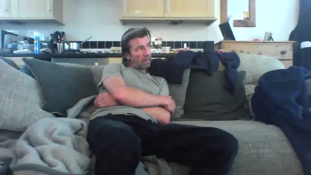 Snapshot of Grower_and_shower chatting on 09-26-25, 03:41 Grower and shower online show from 09-26-25, 03:41