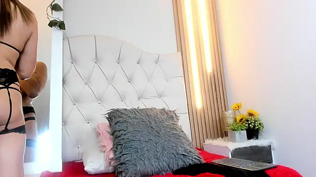 Alexa Bravva online show from 09-19-25, 04:16