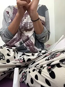 saraaxx1 online show from 03-13-26, 11:37