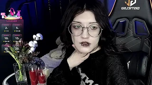 Snapshot of Setsunai_ chatting on 03-19-25, 12:04 Setsunai online show from 03-19-25, 12:04