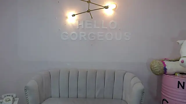 Elody a  online show from 03-20-25, 09:48