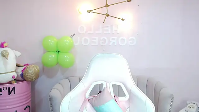 Elody a  online show from 03-18-25, 09:45