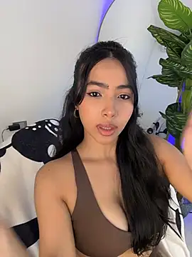  Emily Thompson  online show from 07-17-26, 12:30