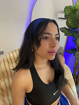 Snapshot of _Emily_Thompson_ chatting on 03-17-26, 02:03 Emily Thompson online show from 03-17-26, 02:03