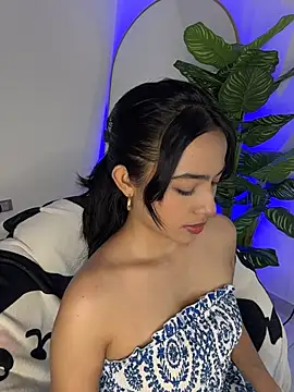  Emily Thompson  online show from 07-18-26, 02:31