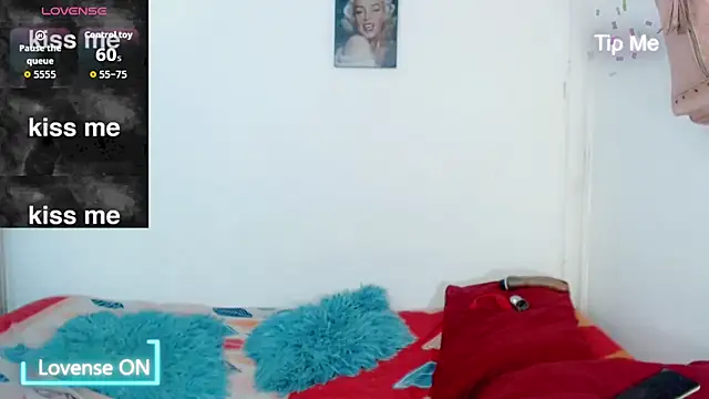 Snapshot of ana_tsxxx chatting on 05-10-26, 05:15 ana tsxxx online show from 05-10-26, 05:15