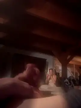 Snapshot of 6poundtown9 chatting on 06-08-26, 04:46 6poundtown9 online show from 06-08-26, 04:46