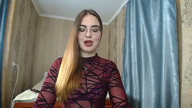 Leila Kissyu online show from 11-13-25, 04:00