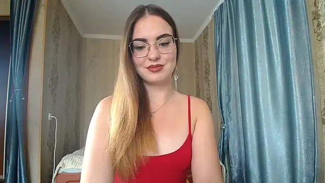 Snapshot of Leila_Kissyu chatting on 09-28-25, 11:50 Leila Kissyu online show from 09-28-25, 11:50