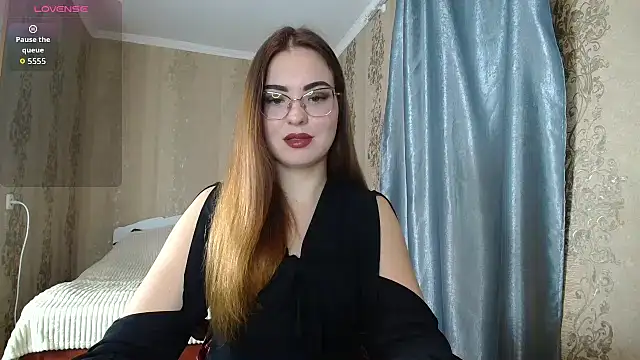 Leila Kissyu online show from 11-29-25, 10:37