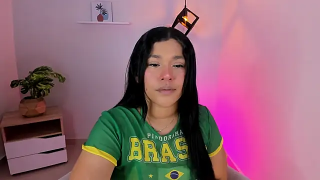 Snapshot of grace_tom chatting on 05-30-26, 03:35 grace tom online show from 05-30-26, 03:35