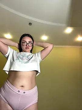 MiraLuccian online show from 10-12-25, 08:10