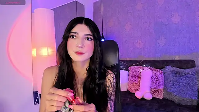 Snapshot of Hi_Soyfer chatting on 03-18-25, 01:34 Hi Soyfer online show from 03-18-25, 01:34