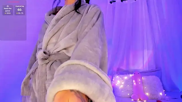 Snapshot of Hi_Soyfer chatting on 09-25-25, 09:10 Hi Soyfer online show from 09-25-25, 09:10