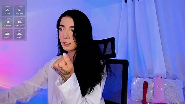 Snapshot of Hi_Soyfer chatting on 10-06-25, 06:52 Hi Soyfer online show from 10-06-25, 06:52