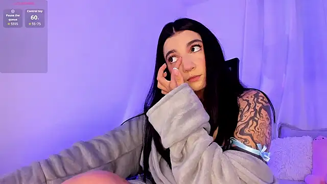 Snapshot of Hi_Soyfer chatting on 09-26-25, 08:49 Hi Soyfer online show from 09-26-25, 08:49