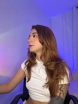 Snapshot of Hi_Soyfer chatting on 06-03-26, 02:33 Hi Soyfer online show from 06-03-26, 02:33