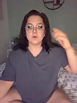 Saucy-Serenity online show from 10-19-25, 07:05