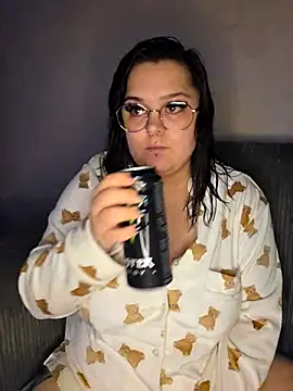 Saucy-Serenity online show from 11-13-25, 08:46