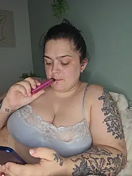 Snapshot of Saucy-Serenity chatting on 06-24-26, 09:56 Saucy-Serenity online show from 06-24-26, 09:56