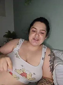 Snapshot of Saucy-Serenity chatting on 06-21-26, 10:15 Saucy-Serenity online show from 06-21-26, 10:15